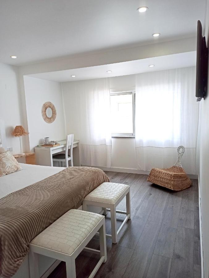 Bed and Breakfast Supertubos House Peniche Atouguia Da Baleia Esterno foto