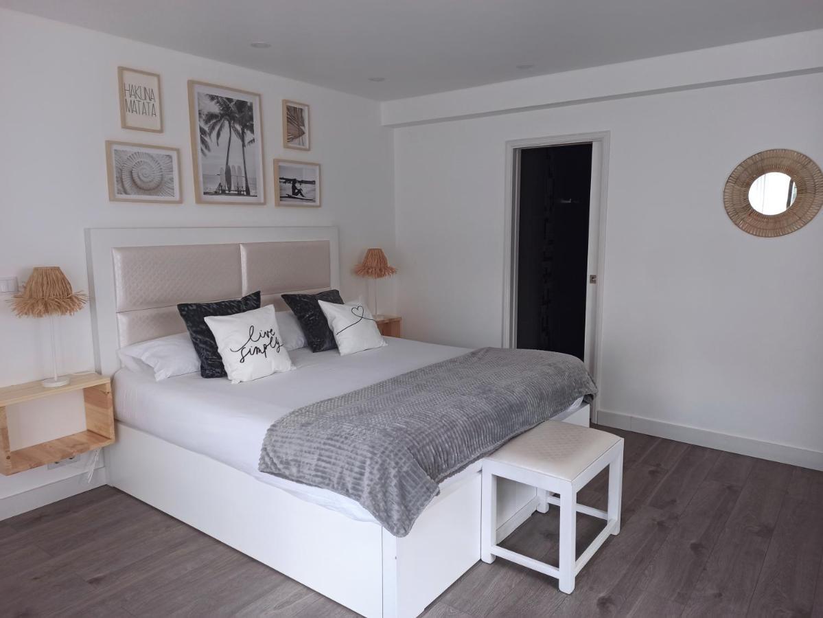 Bed and Breakfast Supertubos House Peniche Atouguia Da Baleia Esterno foto
