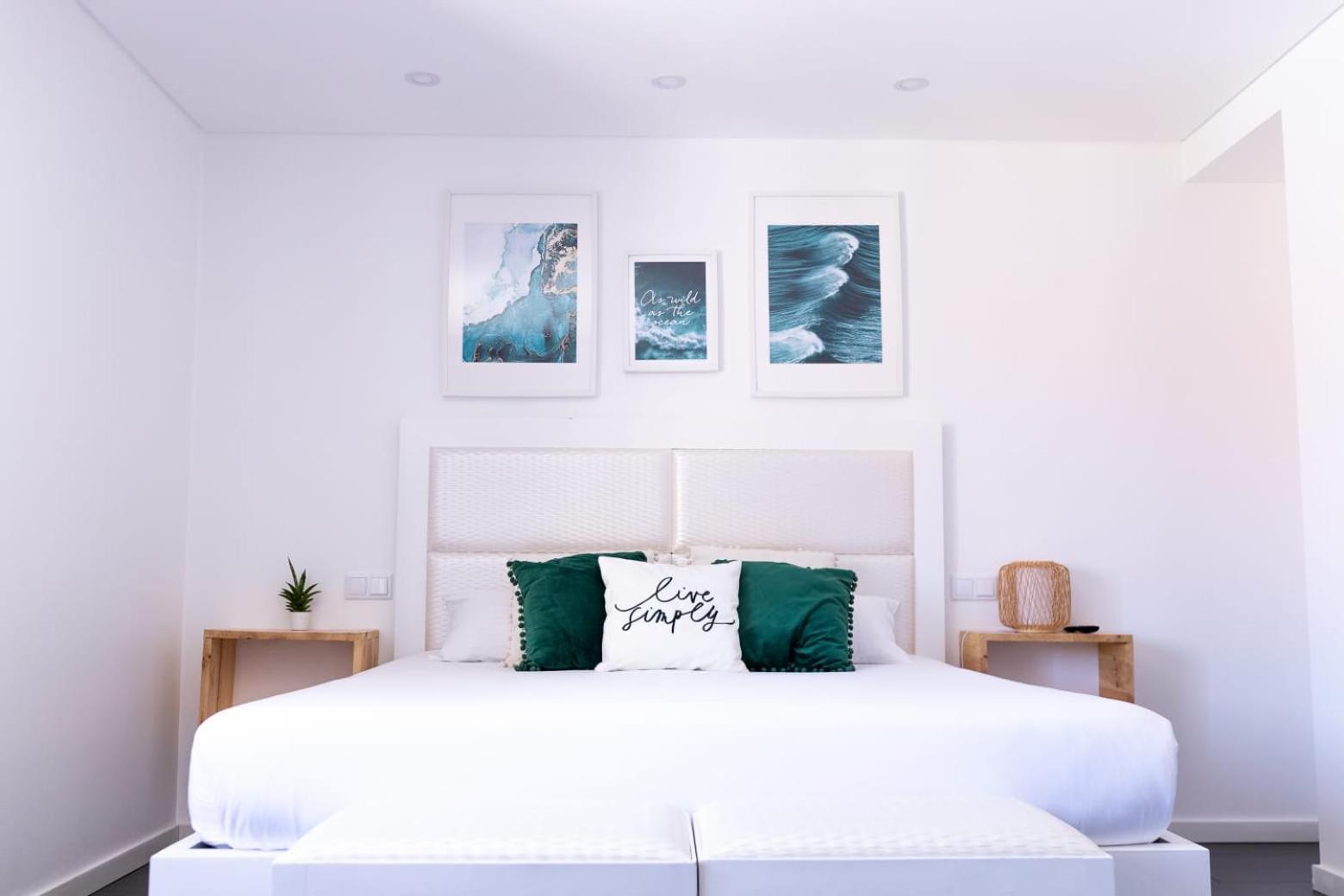 Bed and Breakfast Supertubos House Peniche Atouguia Da Baleia Esterno foto
