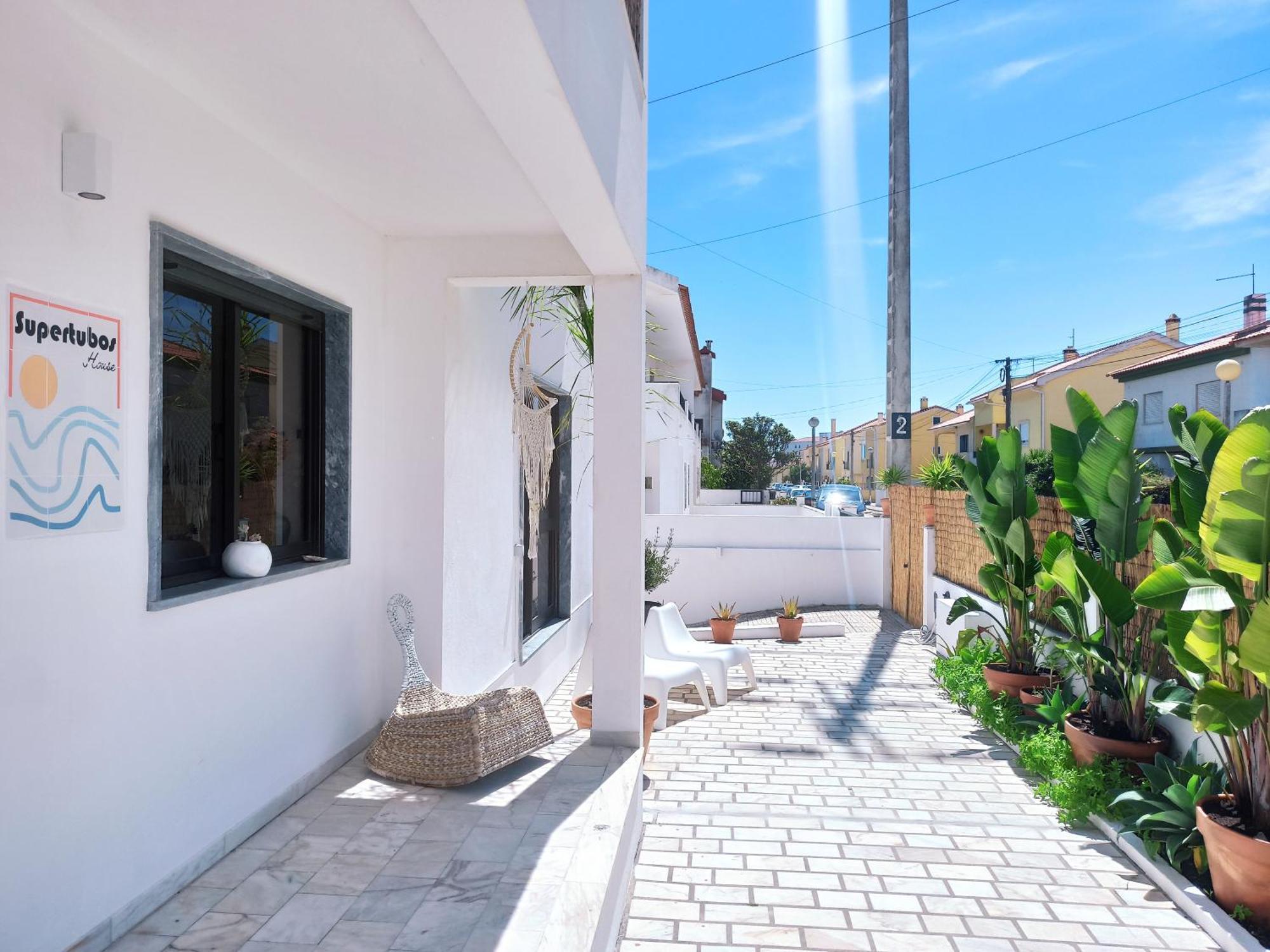 Bed and Breakfast Supertubos House Peniche Atouguia Da Baleia Esterno foto